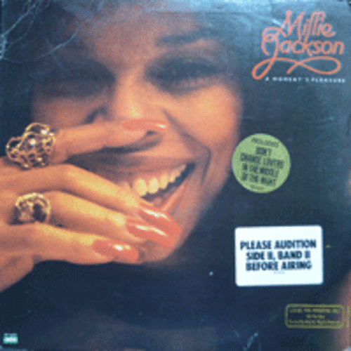 MILLIE JACKSON - A MOMENT&#039;S PLEASURE ( American R&#039;n&#039;B and soul singer-songwriter/ KISS YOU ALL OVER 수록/* USA ORIGINAL SP-1-6722) strong EX++